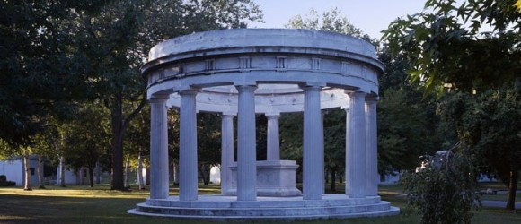 Birge Memorial - Mausoleums.com
