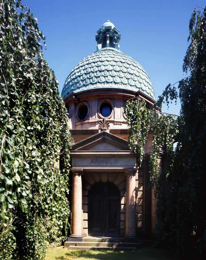 Bronx Cemetery to Sell Over 2,000 Mausoleum Plots Near Jazz Legends