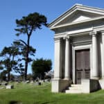mausoleum vs columbarium