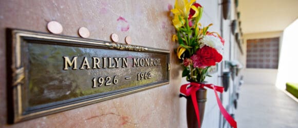 women mausoleums